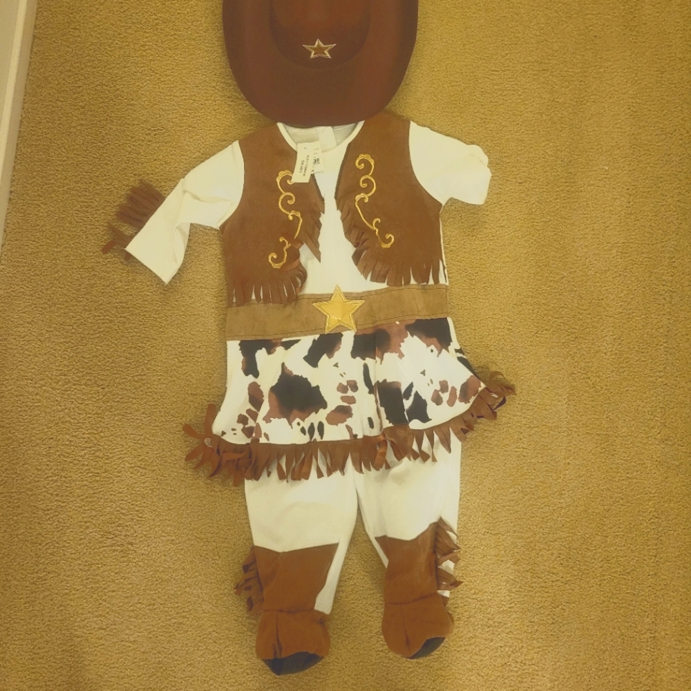 NEW! Cowgirl costume with hat